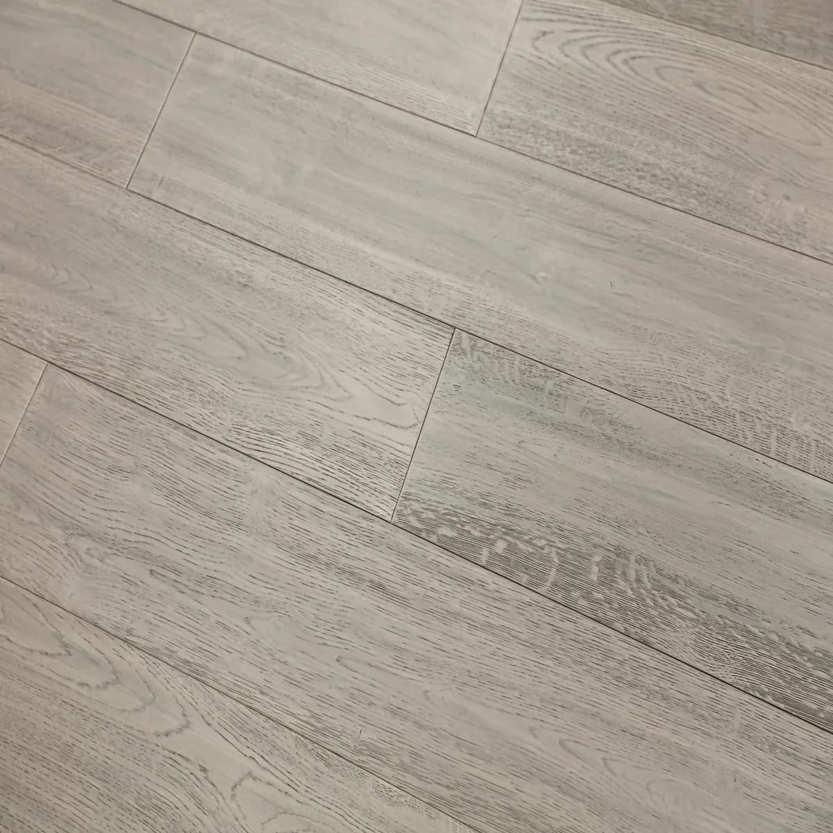 BBS Flooring Simba Lisboa - Oak 5/8" Engineered Hardwood premium engineered hardwood in Markham, Toronto, and Durham